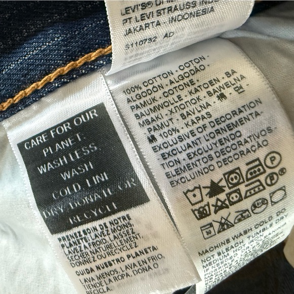 Levi's|Women’s Low Pro Relaxed Fit,Pinstriped Blue Denim Jeans•straight leg,NWT - Picture 11 of 16